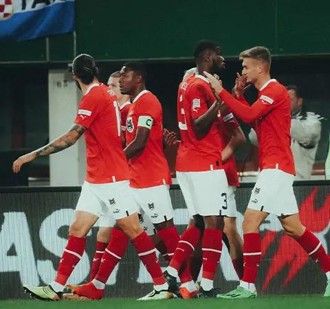 欧预赛比赛激战完美收官,各队展现出色技术的简单介绍 欧预赛比赛激战完美收官,各队展现出色技术的简单介绍