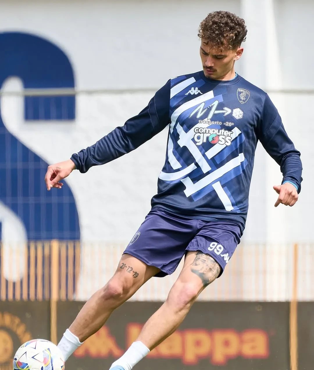 那不勒斯前锋破门得分,帮助球队获得胜利 那不勒斯前锋破门得分,帮助球队获得胜利