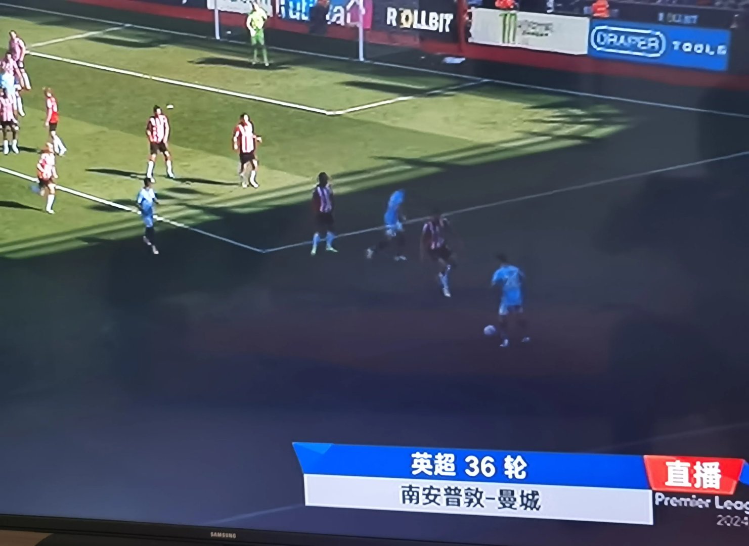 包含南安普顿主场击败布莱顿,结束两连败的词条 包含南安普顿主场击败布莱顿,结束两连败的词条