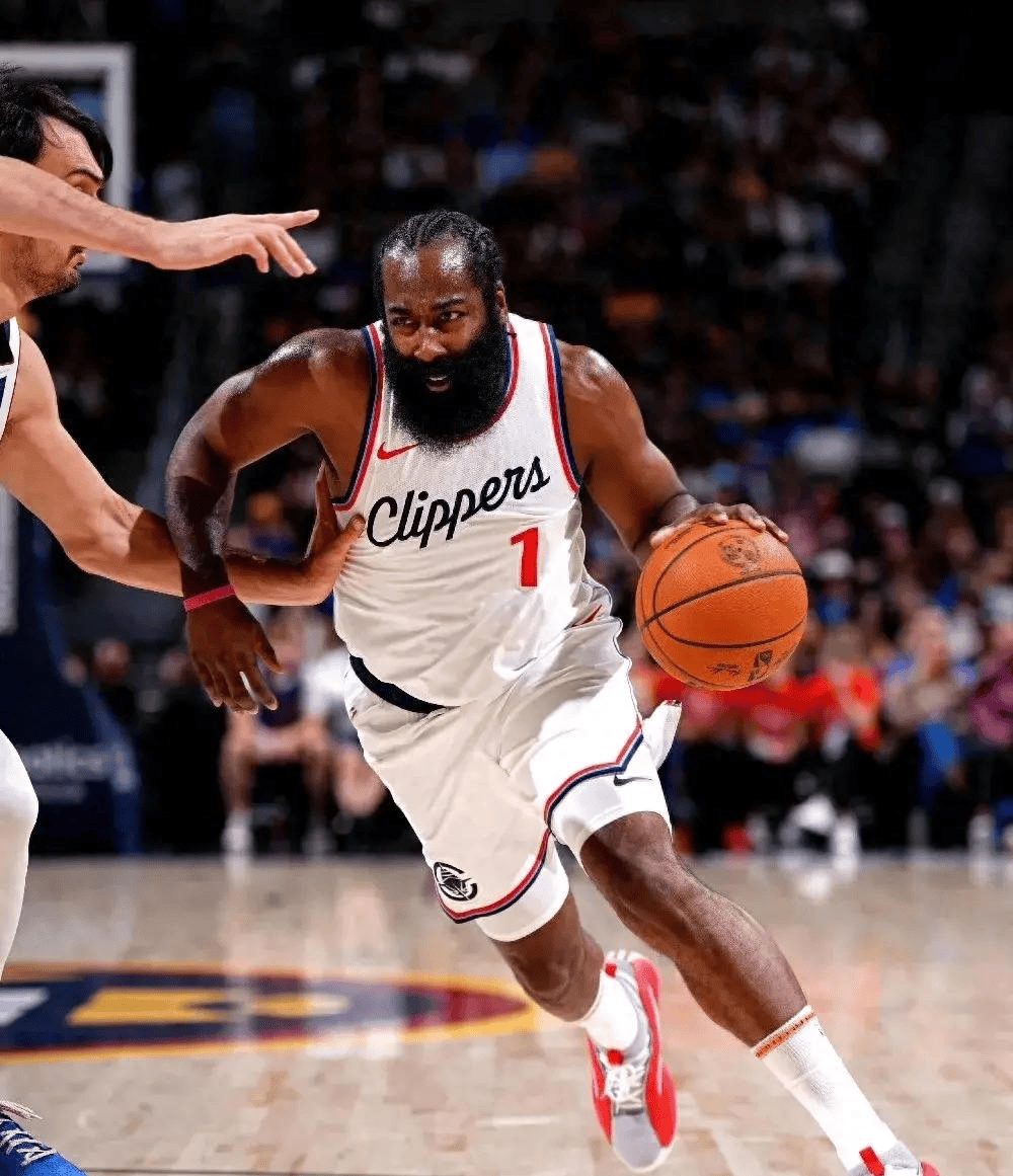 火箭大胜马刺：哈登砍下50+专家预测再夺MVP