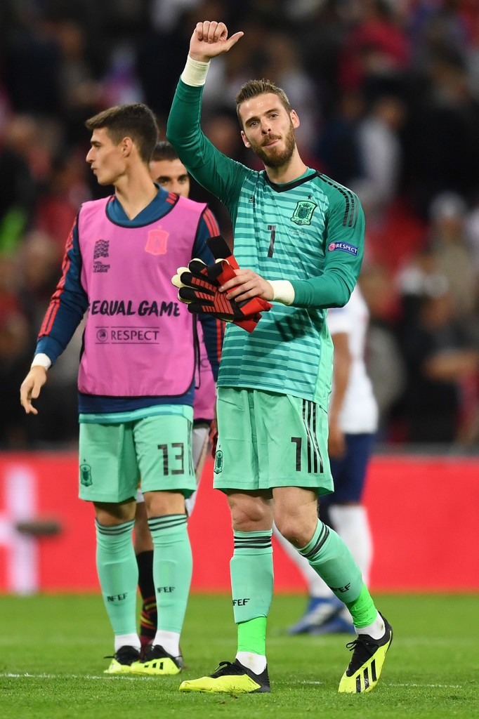 包含斯洛文尼亚不敌西班牙，客场0-2告负无缘胜利的词条