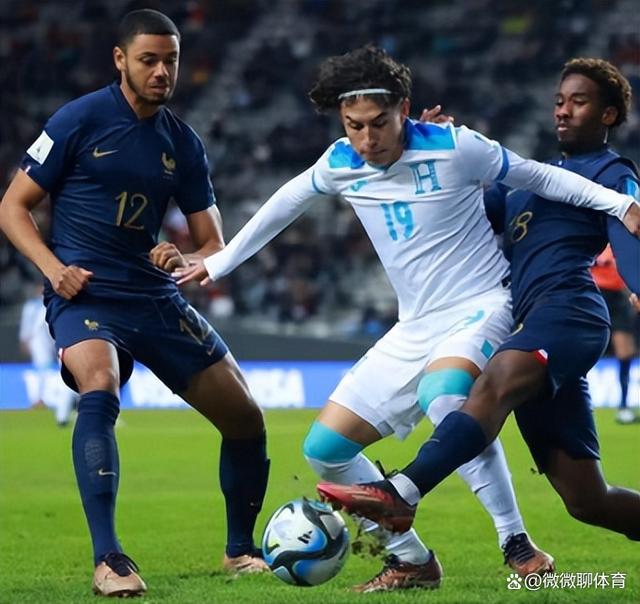 开云体育官网-韩国横扫英格兰，阿什拉夫刷新纪录